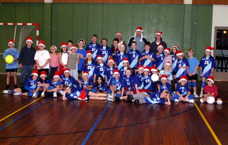 Zo’n 50 Kerstvrouwen en Kerstmannen in de Doorbraak