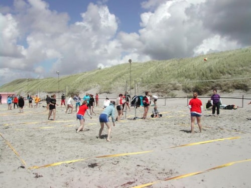 Vorig jaar, harde wind en geen bikini weer !
