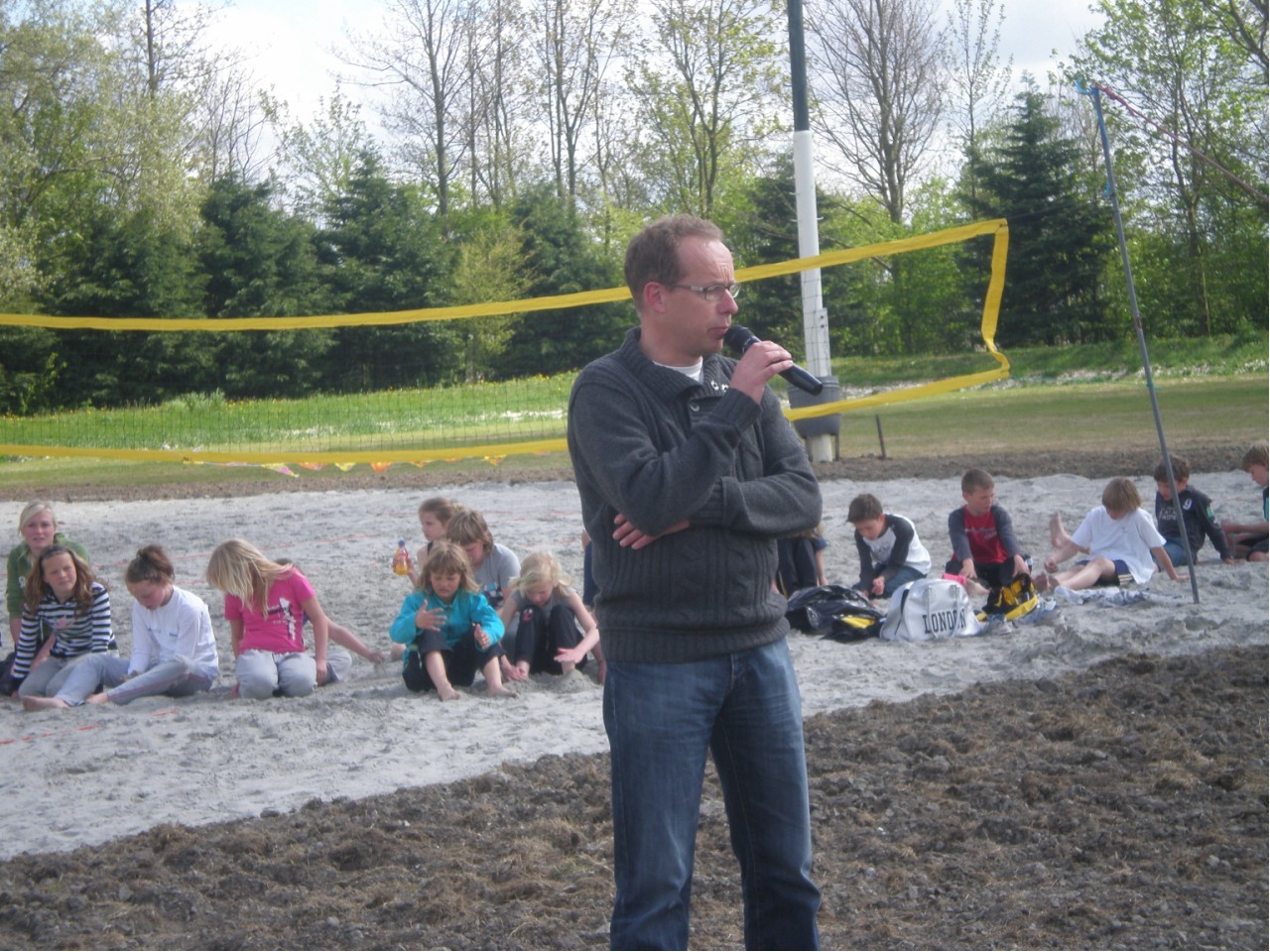 Opening van de beachvolleybal complex “De Zandbak”