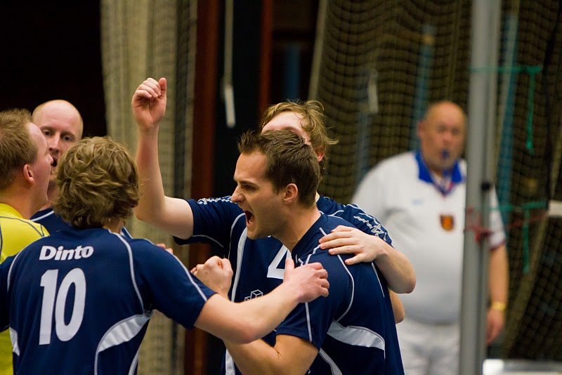De Nijs/Dinto keihard onderuit in Soest