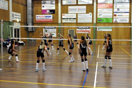 Meisjes C2 in actie tegen Allvo