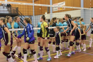 Handen schudden met Jonas dames