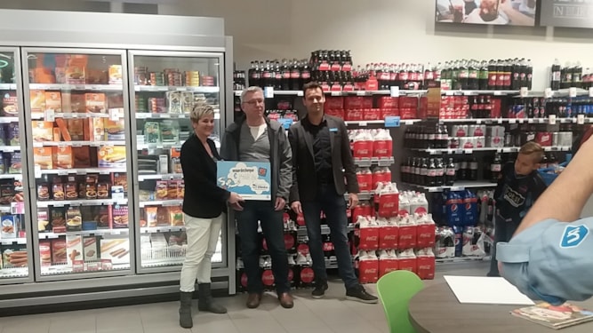 Sjaak met Yvonne en Sander van AH