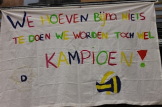 spandoek gemaakt door de meiden van Dinto 3