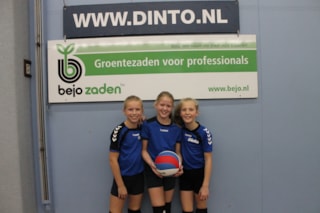 Met teamgenootjes Riva en Zoë