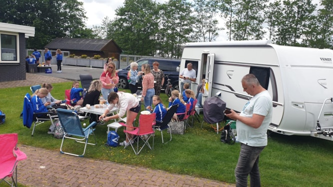 De Dinto Clan 284343431_7414875785249946_2393066402278958182_n