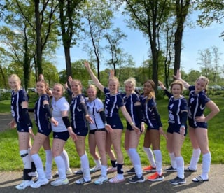 2023-05-19 Dinto MA top in Doezum