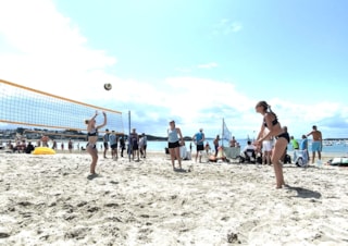 2023-07-25 Erquy Merel, Zoe, Finette IMG-20230725-WA0000