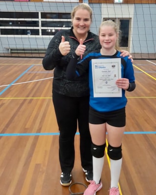 2023-11-10 Annemiek Vlaar met trainster Sara